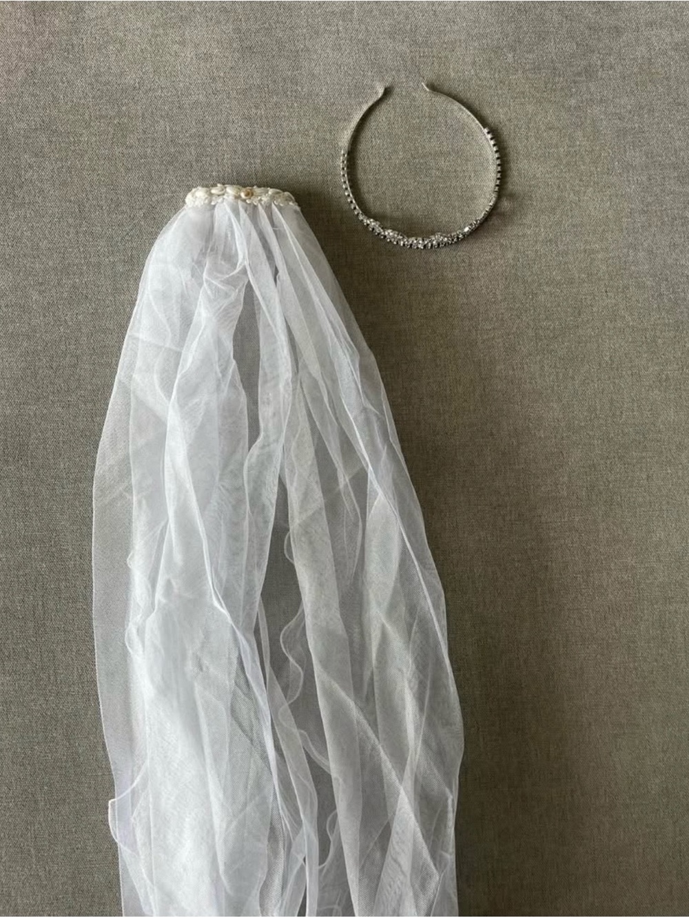 Veil & Rhinestone Tiara - Picture 3 of 4